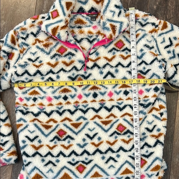Eddie Bauer Multicolor Patterned Pull-Over - Picture 10 of 11